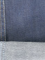 Джинсы из темного денима с накладными карманами Moschino  –  Деталь2