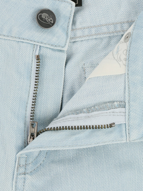 Укороченные джинсы из плотного денима - Деталь