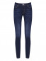 Зауженные джинсы с декором Moschino Love  –  Общий вид