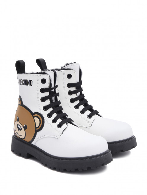 Ботинки из кожи с аппликацией Moschino - Общий вид