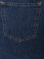 Укороченные джинсы из темного денима 3x1  –  Деталь