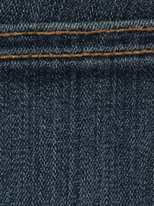 Зауженные джинсы из темного денима - Деталь
