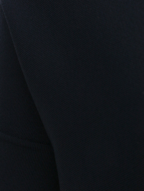 Джемпер из вискозы с V-образным вырезом асимметричного и свободного кроя с вышивкой - Деталь
