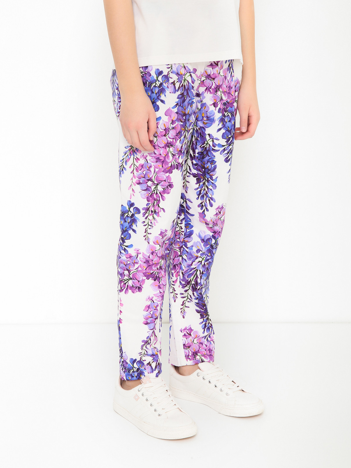 Хлопковые брюки со складками Dolce & Gabbana  –  МодельВерхНиз  – Цвет:  Узор