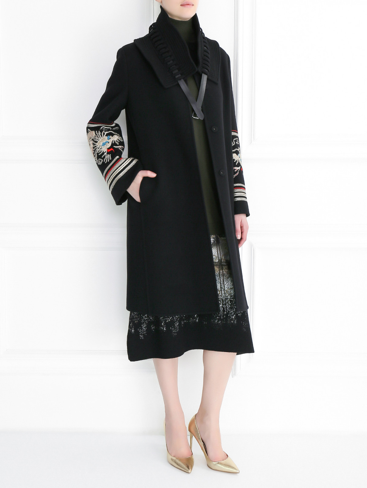 Пальто из шерсти с вышивкой на рукавах Ermanno Scervino  –  Модель Общий вид  – Цвет:  Черный
