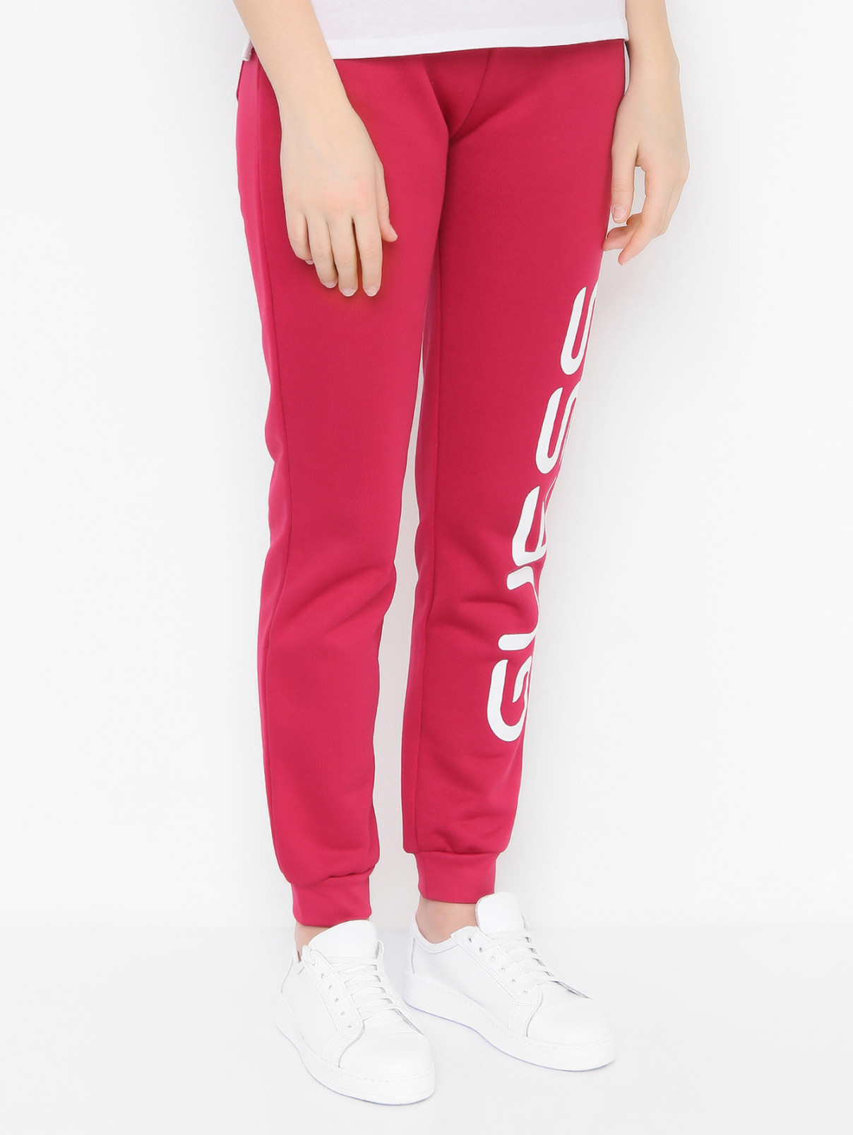 Спортивные брюки с принтом Guess  –  МодельВерхНиз  – Цвет:  Красный