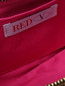 Клатч с анималистичным узором на ремне-цепочке Red Valentino  –  Деталь