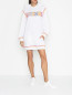 Платье с капюшоном и вышивкой Moschino  –  МодельОбщийВид