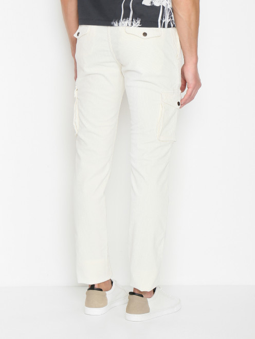 Вельветовые брюки с накладными карманами - МодельВерхНиз1