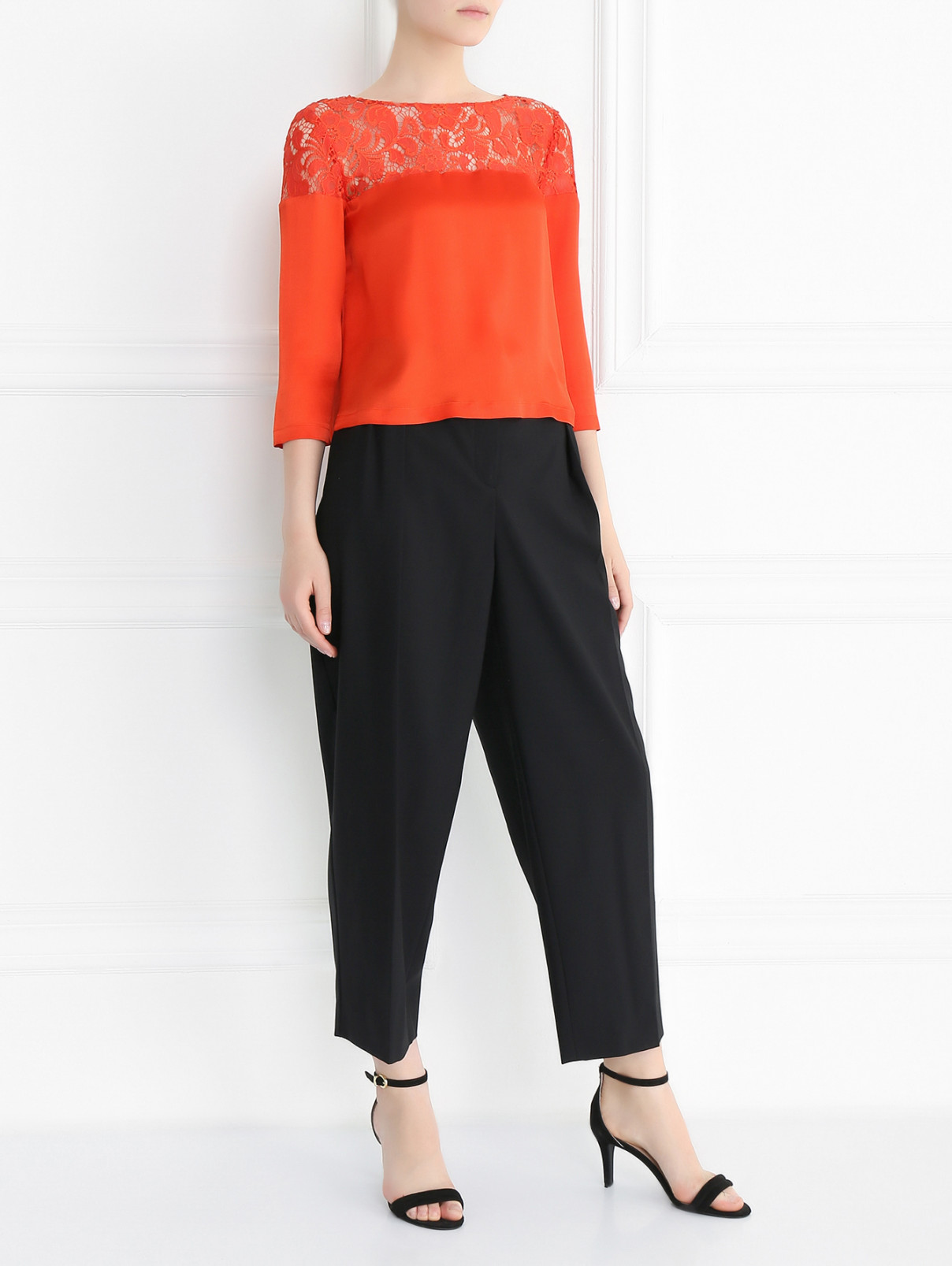 Блуза укороченная с кружевной вставкой Moschino Cheap&Chic  –  Модель Общий вид  – Цвет:  Оранжевый