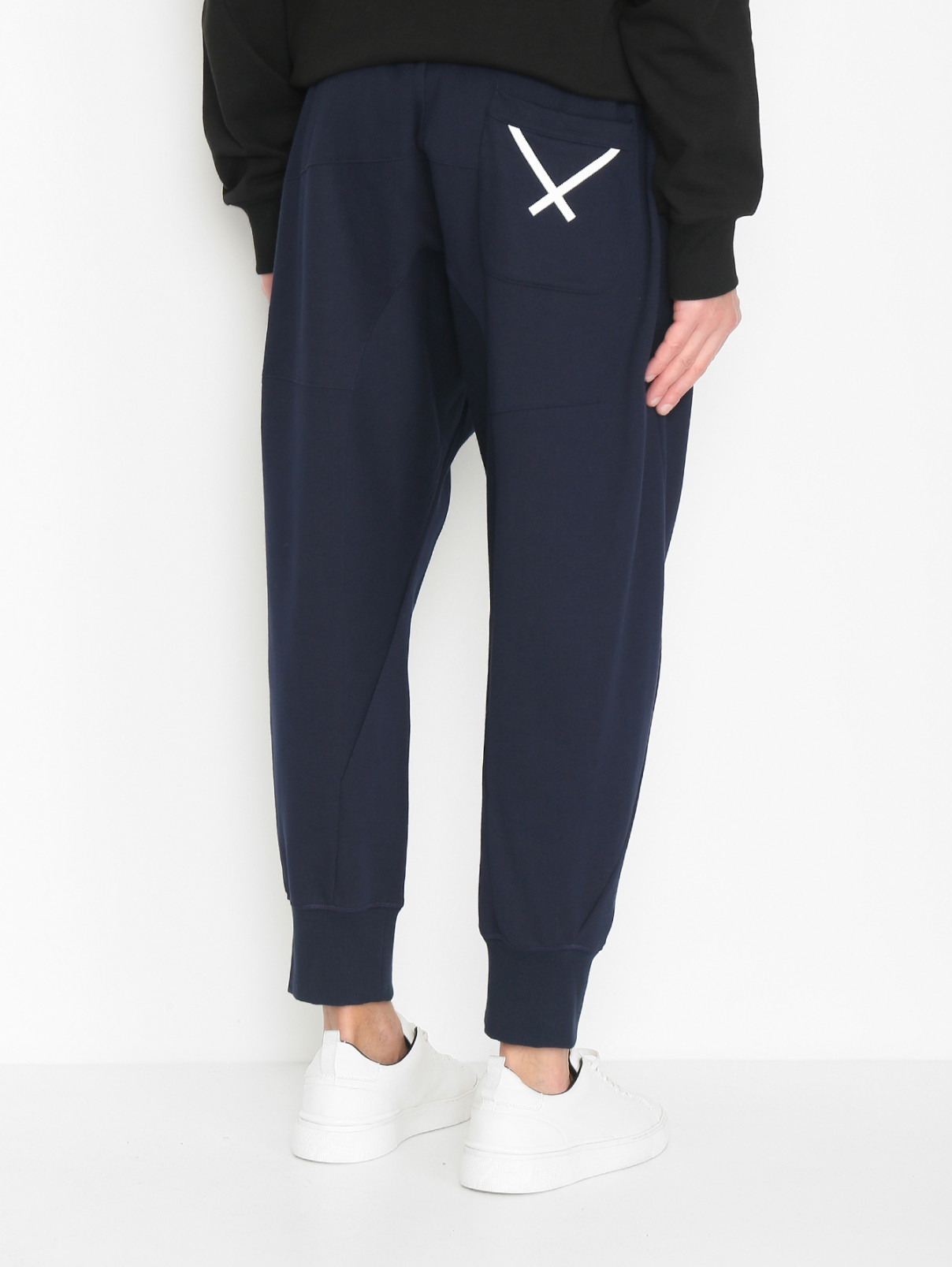 Трикотажные брюки с карманами Adidas Originals  –  МодельВерхНиз