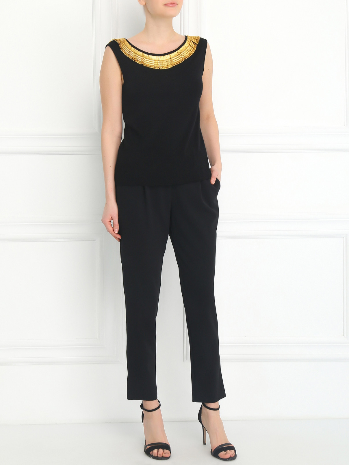 Трикотажный топ с декоративным ожерельем Moschino  –  Модель Общий вид  – Цвет:  Черный