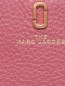Кошелек из фактурной кожи с логотипом Marc Jacobs  –  Деталь