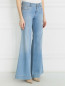 Широкие джинсы из светлого денима с декоративной отделкой Blugirl Blumarine  –  Модель Верх-Низ