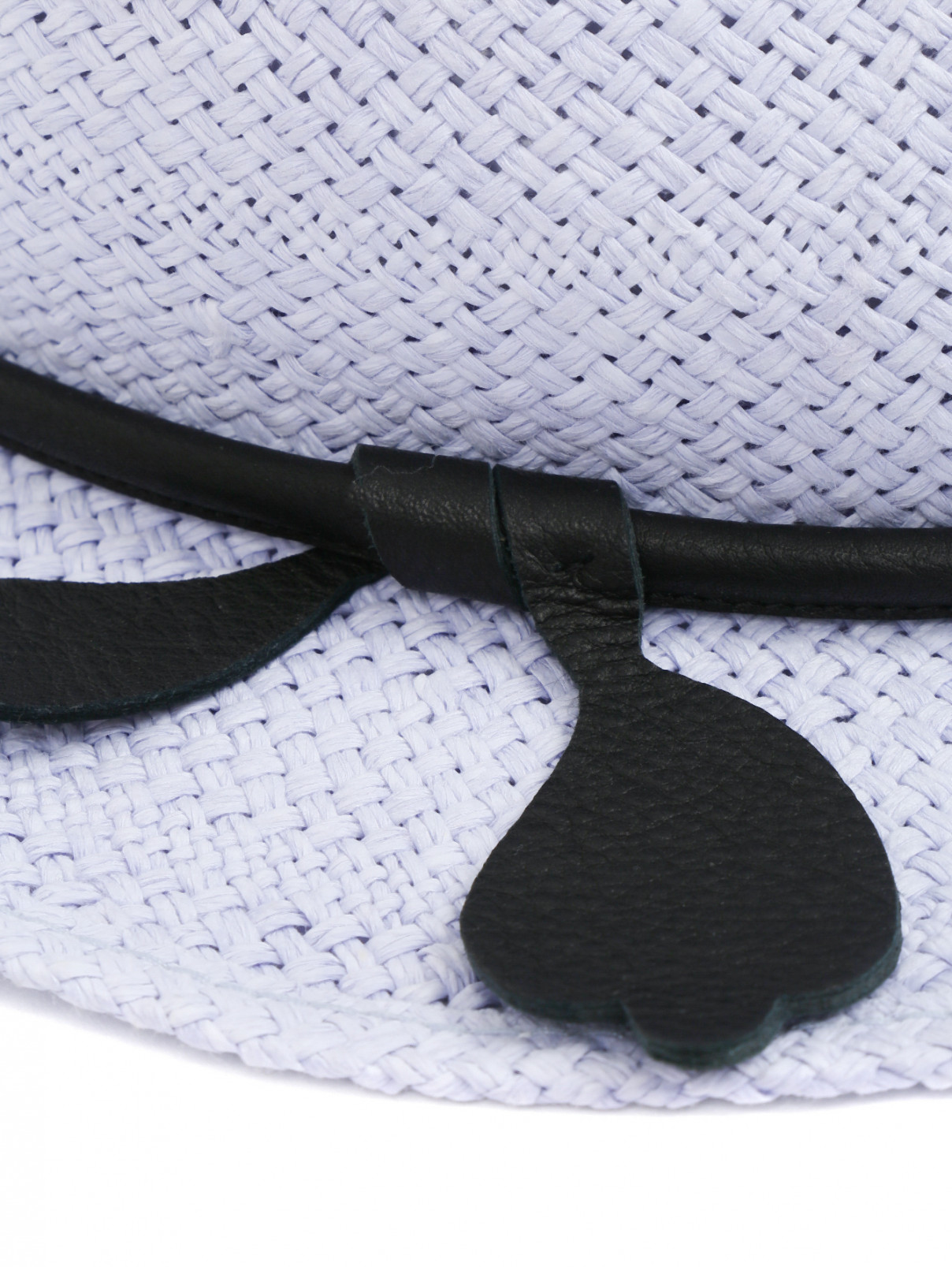 Шляпа с контрастной отделкой Emporio Armani  –  Деталь  – Цвет:  Фиолетовый