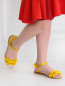 Кожаные сандалии с декоративными помпонами Baby Dior  –  Модель Верх-Низ