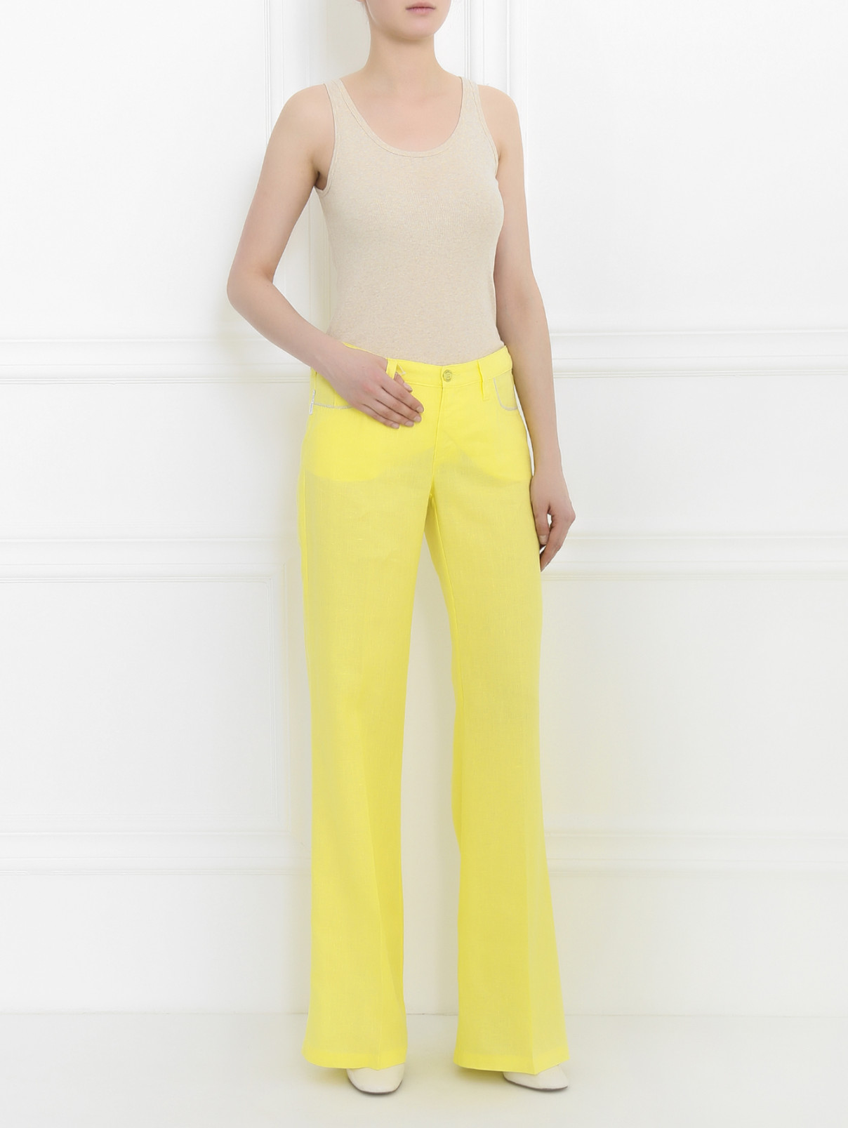 Брюки изо льна свободного кроя Armani Jeans  –  Модель Общий вид  – Цвет:  Желтый