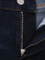Зауженные джинсы с декором Moschino Love  –  Деталь1