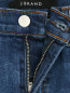 Укороченные джинсы с контрастной отделкой J Brand  –  Деталь1