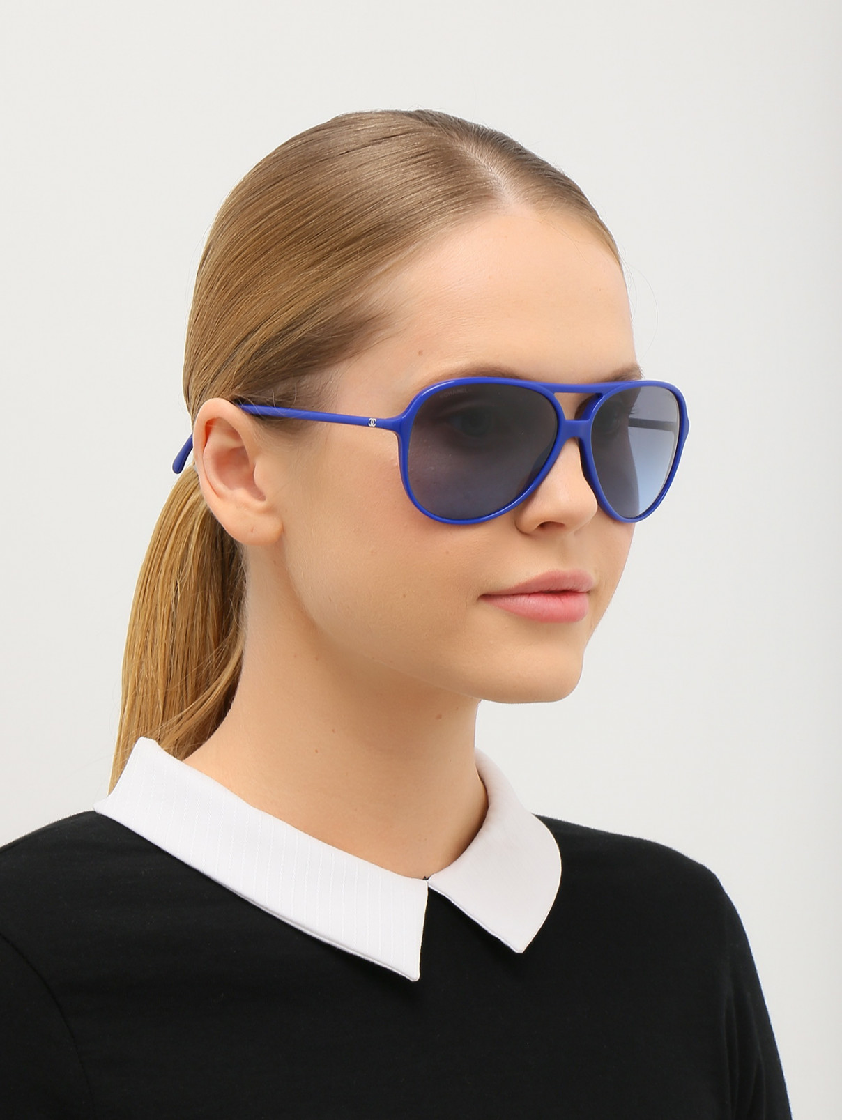 Солнцезащитные очки "авиатор" в пластиковой контрастной оправе Chanel  –  Модель Общий вид  – Цвет:  Синий