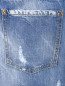 Укороченные джинсы прямого кроя с потертостями Dsquared2  –  Деталь