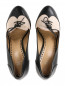 Туфли из кожи с контрастной отделкой на высоком каблуке Moschino Cheap&Chic  –  Обтравка4