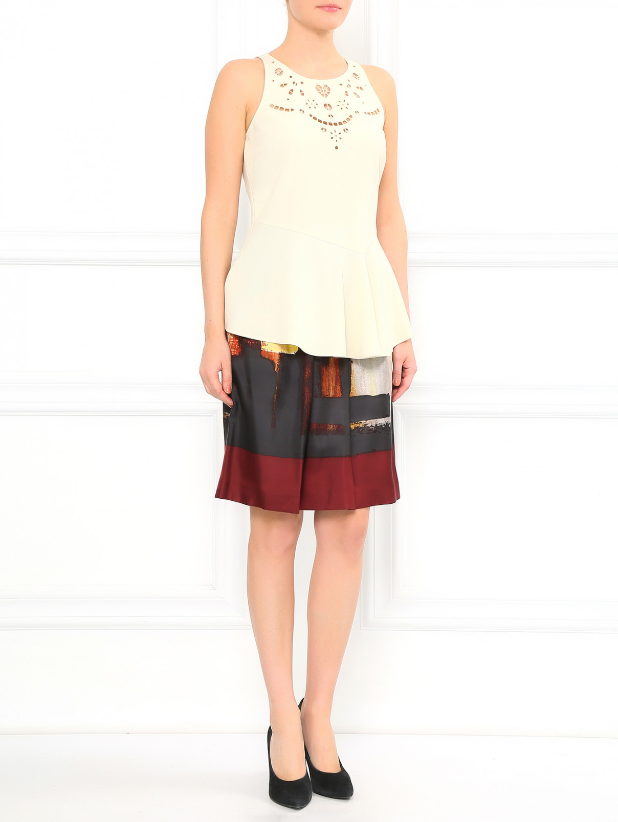 Блуза с вышивкой без рукавов Moschino Cheap&Chic  –  Модель Общий вид  – Цвет:  Бежевый