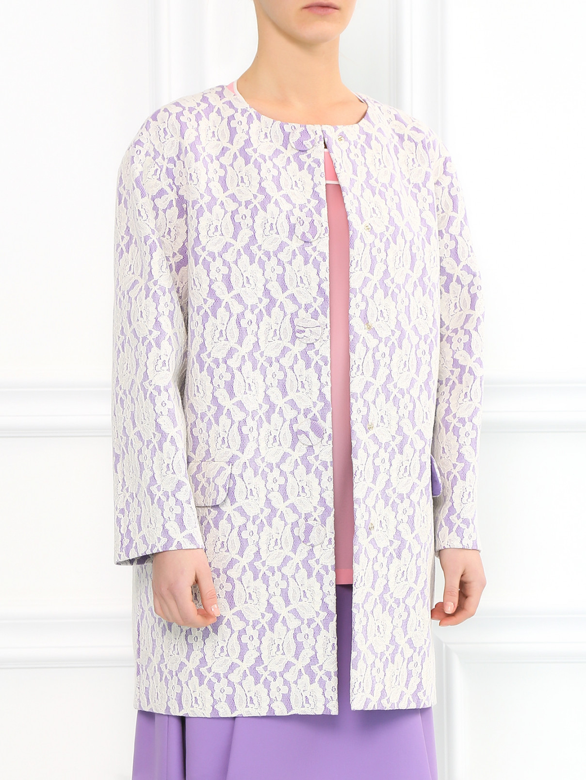 Пальто из хлопка декорированное кружевом Moschino Boutique  –  Модель Верх-Низ  – Цвет:  Фиолетовый