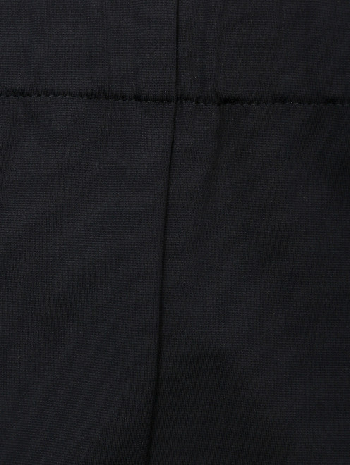 Трикотажные брюки на резинке с контрастными вставками - Деталь1