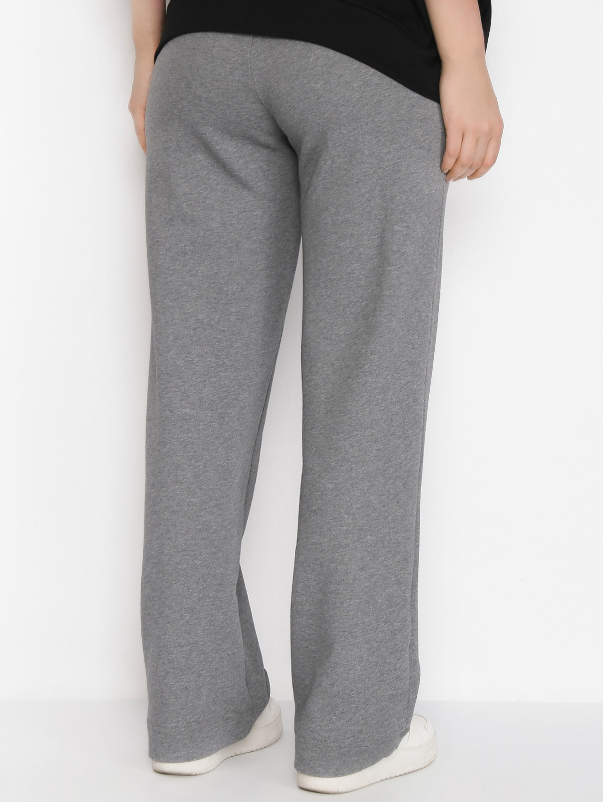 Трикотажные брюки из хлопка на резинке Persona by Marina Rinaldi  –  МодельВерхНиз1  – Цвет:  Серый