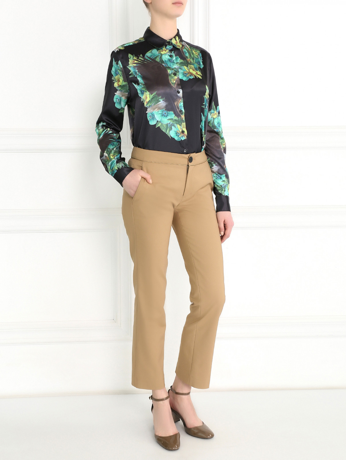 Блуза с цветочным узором Beayukmui  –  Модель Общий вид  – Цвет:  Коричневый