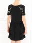 Платье из шелка с декоративной вышивкой и боковыми карманами Love Moschino  –  Модель Верх-Низ1