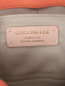 Сумка из фактурной кожи с логотипом Coccinelle  –  Деталь1