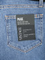 Укороченные джинсы с контрастным поясом Paige  –  Деталь
