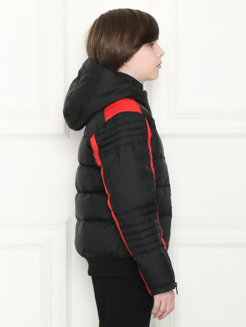 Куртка на молнии с контрастной отделкой - МодельВерхНиз2