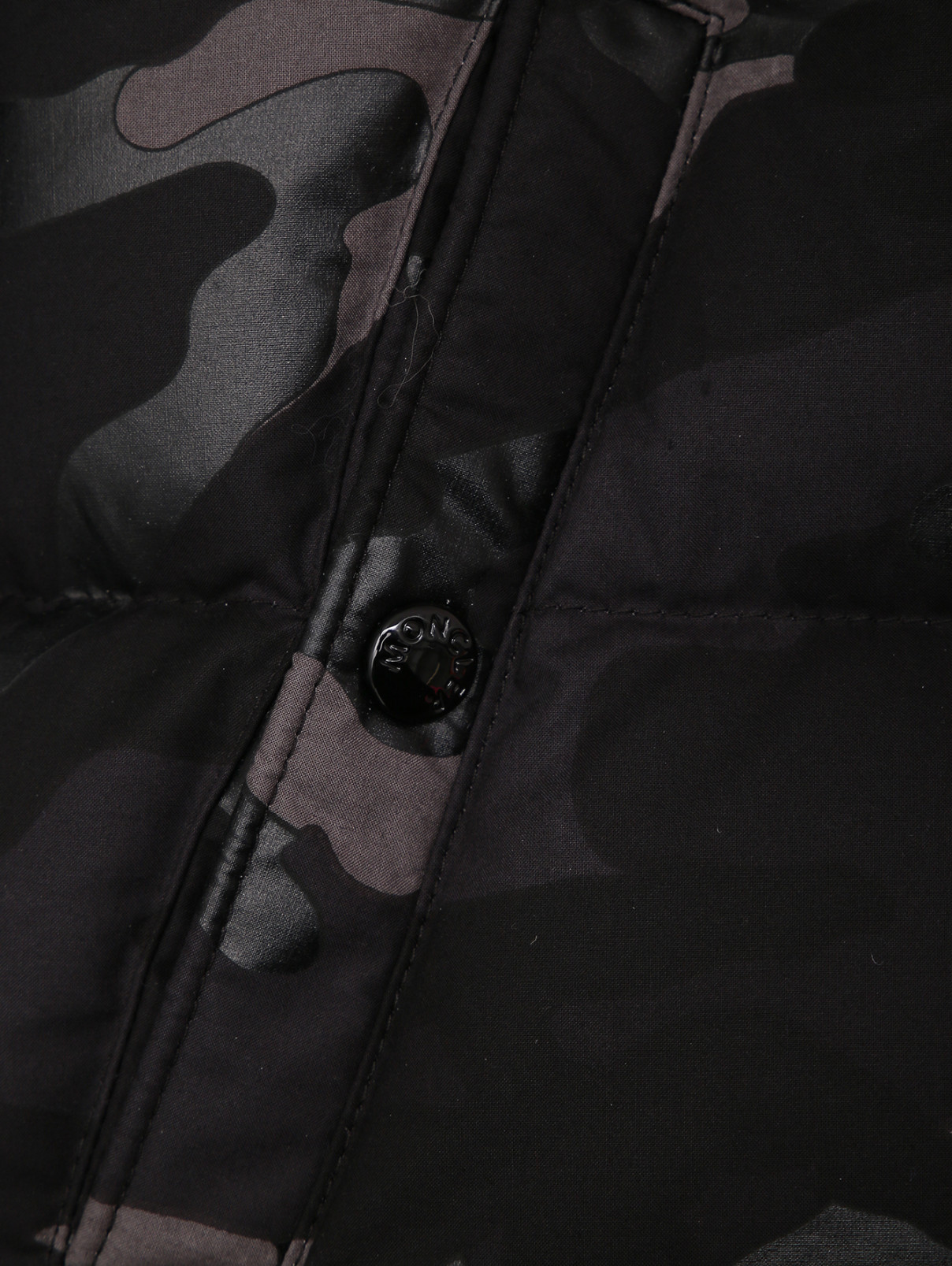 Пуховик с узором и карманами Moncler  –  Деталь  – Цвет:  Черный