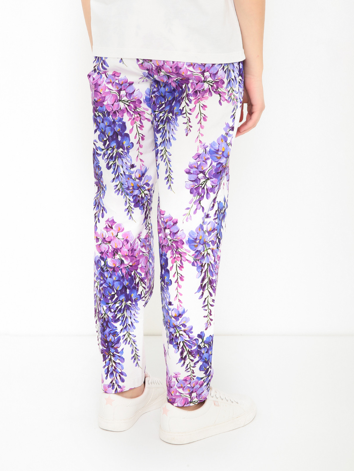 Хлопковые брюки со складками Dolce & Gabbana  –  МодельВерхНиз1  – Цвет:  Узор
