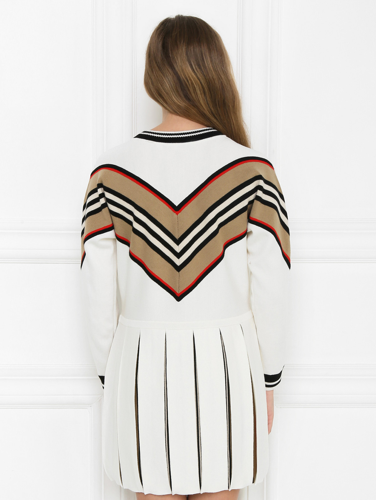 Трикотажное платье с юбкой в складку Burberry  –  МодельВерхНиз1  – Цвет:  Узор