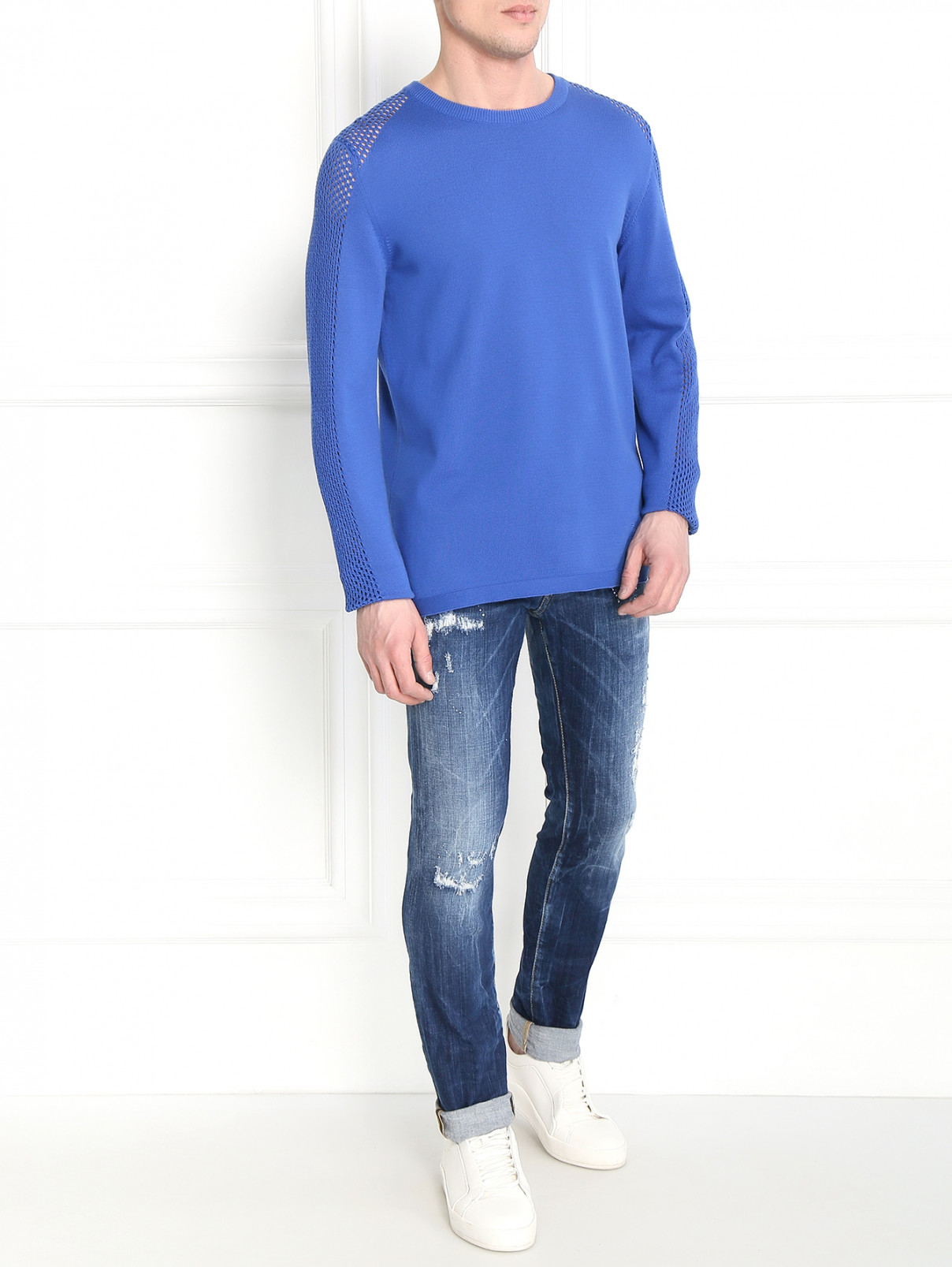 Джемпер из хлопка с перфорированными рукавами Emporio Armani  –  Модель Общий вид  – Цвет:  Синий