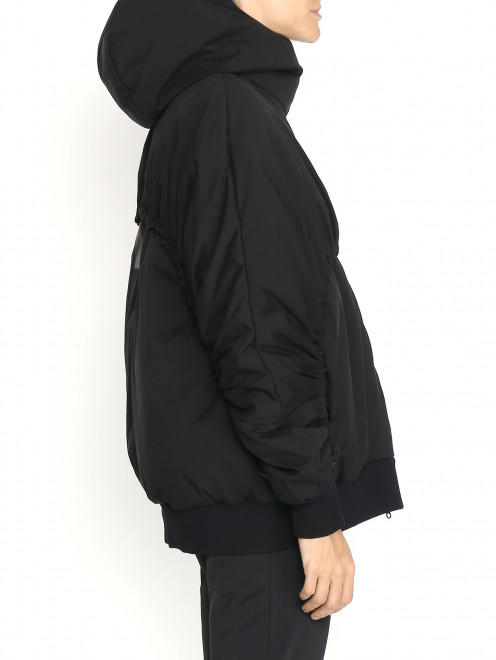 Куртка на молнии с декоративной сборкой - МодельВерхНиз1
