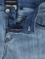 Узкие джинсы из светлого денима Emporio Armani  –  Деталь1