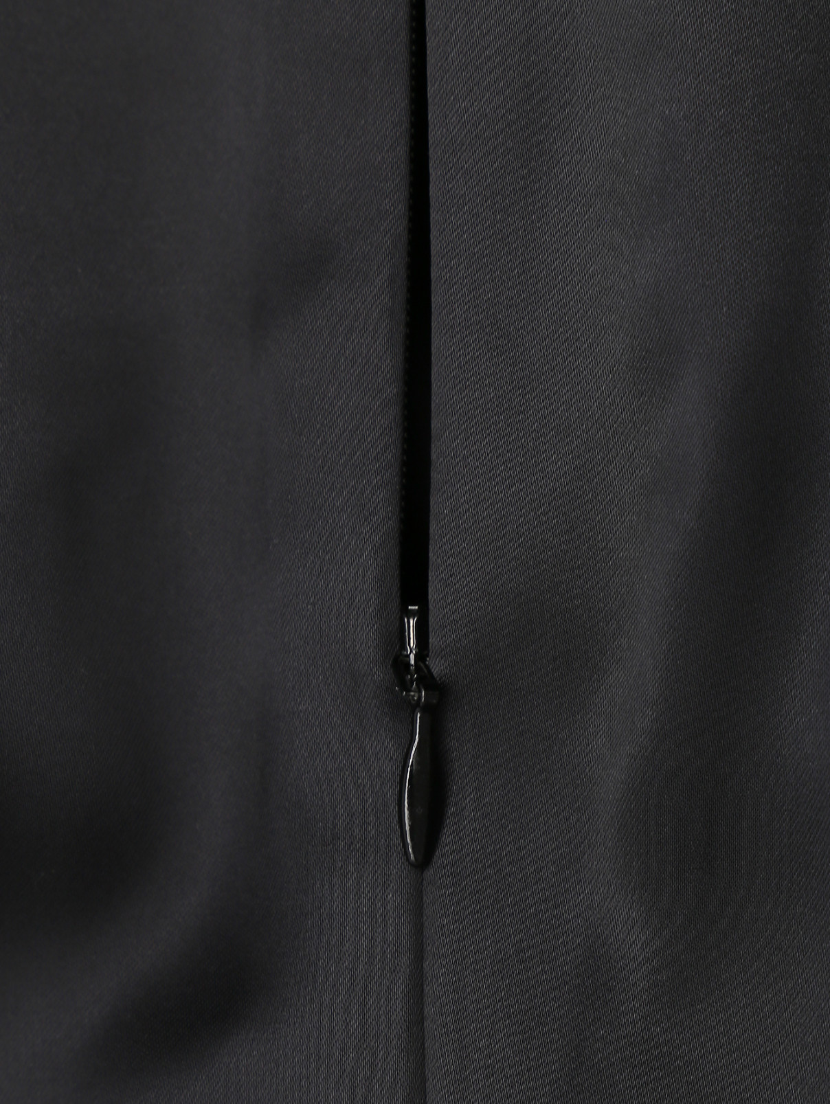 Платье-миди из вискозы со сборкой и разрезом Rohe  –  Деталь  – Цвет:  Черный
