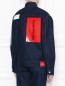 Джинсовая куртка с принтом Calvin Klein  –  МодельВерхНиз1