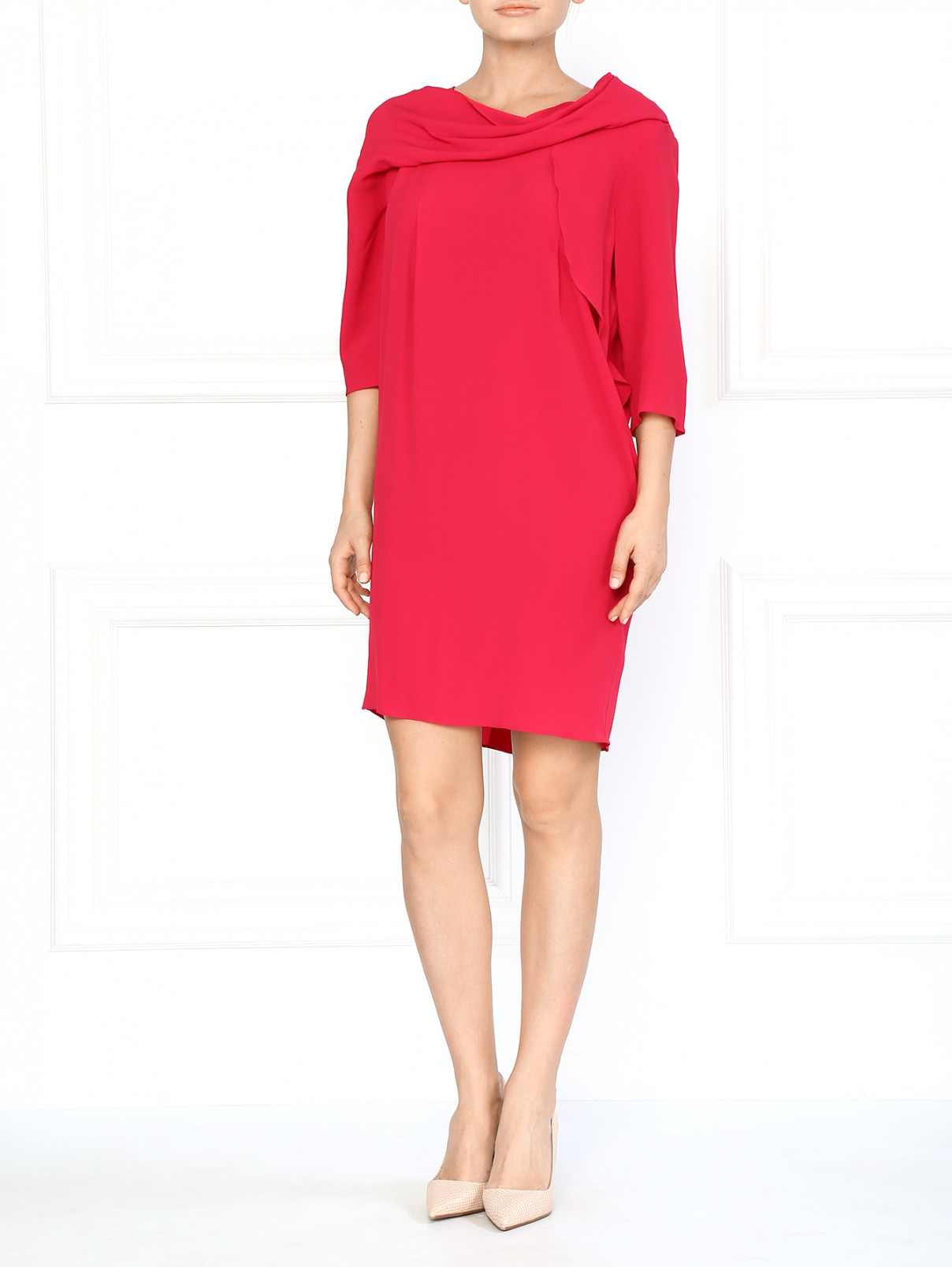 Платье с рукавами 3/4 и асимметричной драпировкой ворота Anne Valerie Hash  –  Модель Общий вид  – Цвет:  Розовый