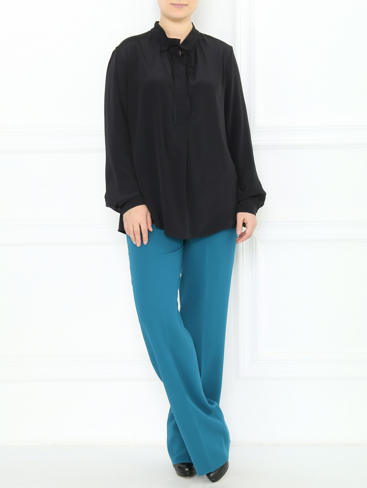 Блуза однотонная свободного кроя Marina Sport  –  Модель Общий вид  – Цвет:  Черный