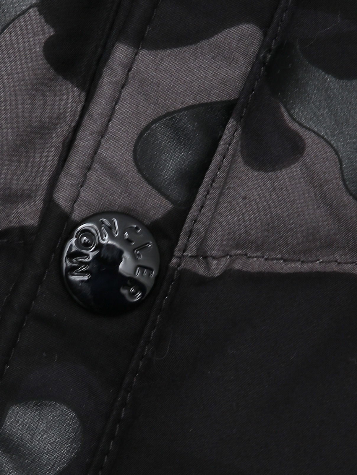 Пуховик с узором и карманами Moncler  –  Деталь1  – Цвет:  Узор