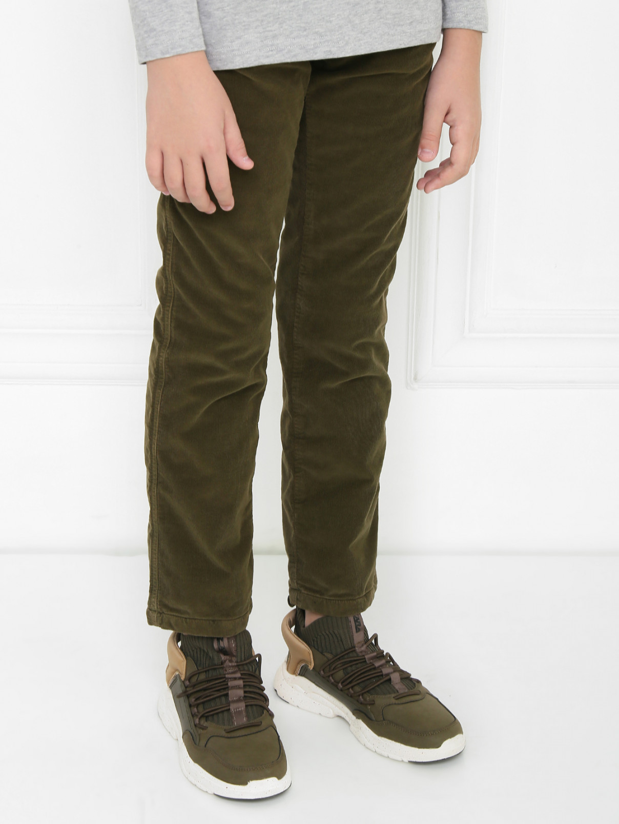 Вельветовые брюки на резинке Il Gufo  –  МодельВерхНиз  – Цвет:  Зеленый