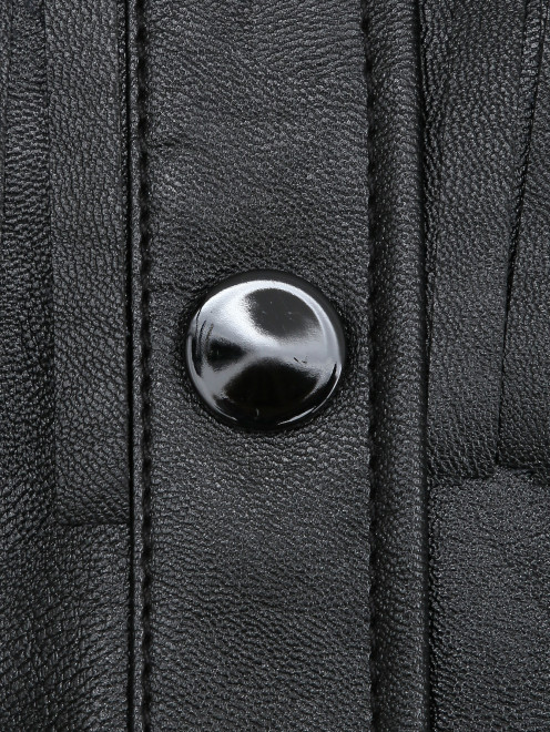 Куртка на кнопках с бахромой - Деталь