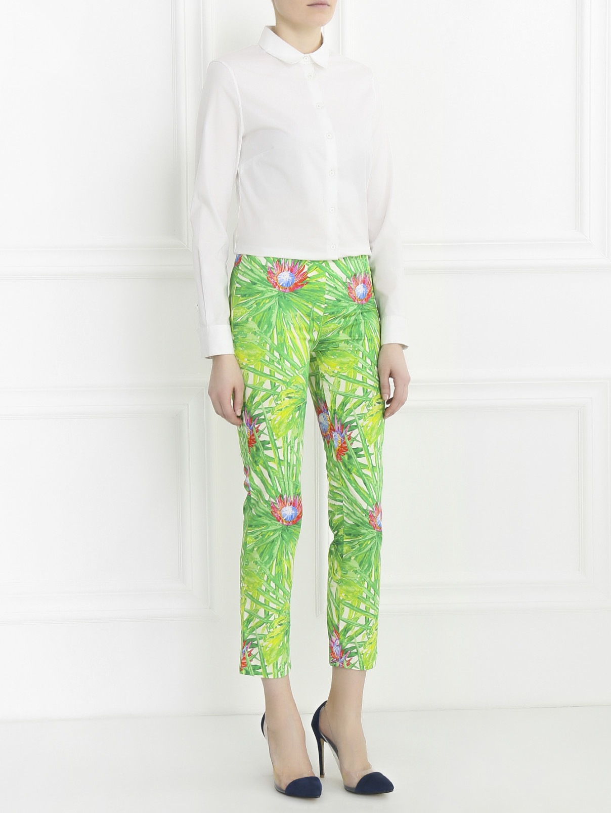 Укороченные брюки из хлопка с цветочным узором JO NO FUI  –  Модель Общий вид  – Цвет:  Узор