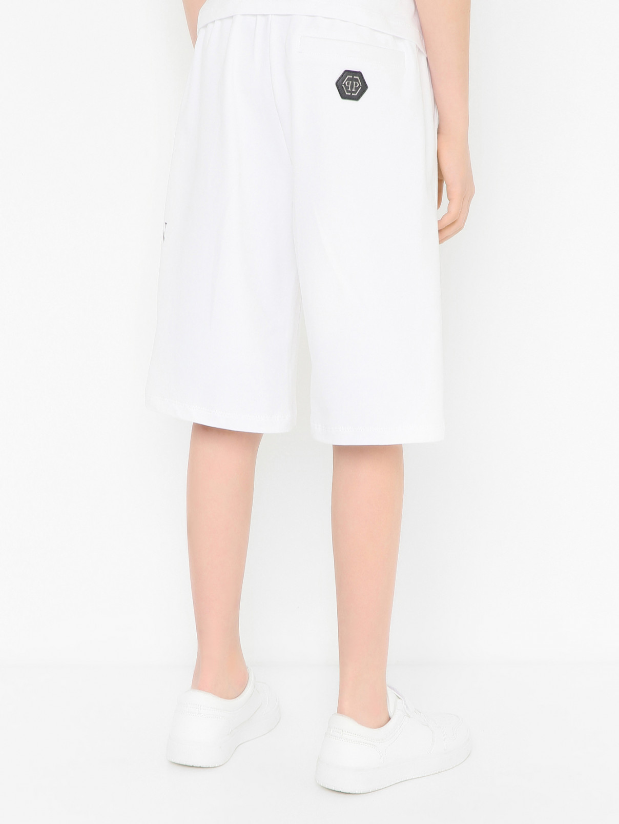 Хлопковые шорты с карманами Philipp Plein  –  МодельВерхНиз1  – Цвет:  Белый